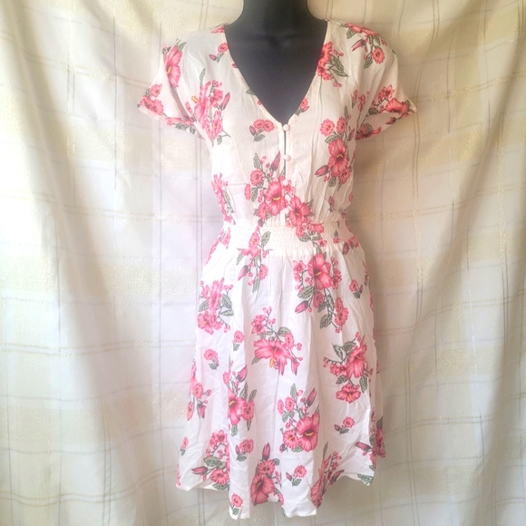 Divided Dresses & Skirts - NWT H&M Floral Dress